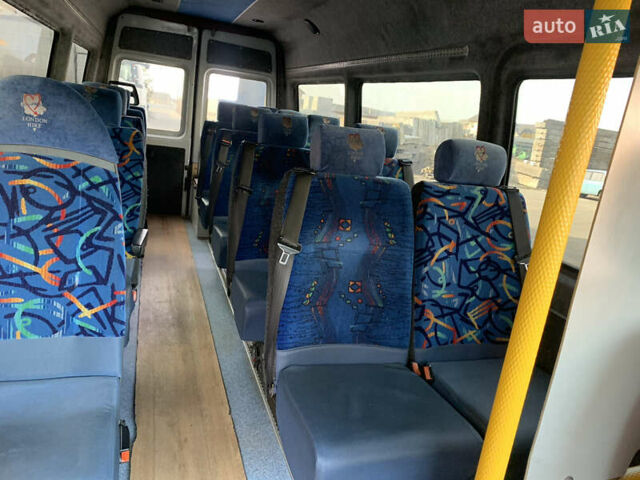 Белый Мерседес Sprinter, объемом двигателя 2.15 л и пробегом 493 тыс. км за 9200 $, фото 8 на Automoto.ua
