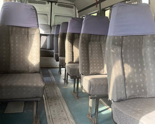 Белый Мерседес Sprinter, объемом двигателя 0 л и пробегом 890 тыс. км за 10900 $, фото 8 на Automoto.ua