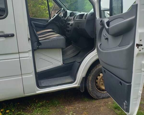 Білий Мерседес Sprinter, об'ємом двигуна 2.2 л та пробігом 320 тис. км за 7400 $, фото 24 на Automoto.ua