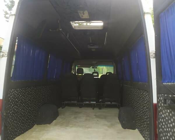 Белый Мерседес Sprinter, объемом двигателя 2.15 л и пробегом 723 тыс. км за 4700 $, фото 8 на Automoto.ua