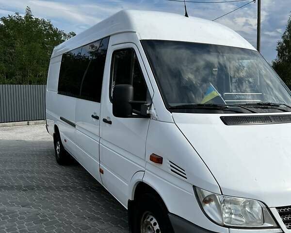 Белый Мерседес Sprinter, объемом двигателя 0 л и пробегом 600 тыс. км за 9450 $, фото 2 на Automoto.ua