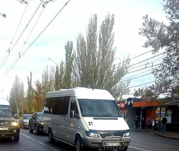 Белый Мерседес Sprinter, объемом двигателя 2.15 л и пробегом 100 тыс. км за 13500 $, фото 4 на Automoto.ua
