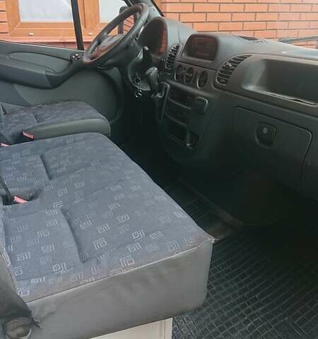 Белый Мерседес Sprinter, объемом двигателя 2.7 л и пробегом 771 тыс. км за 10800 $, фото 8 на Automoto.ua