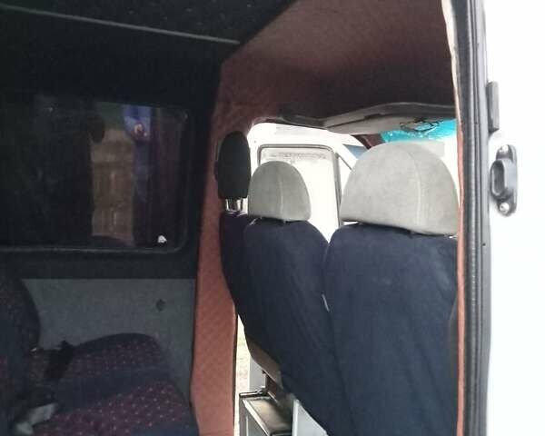 Білий Мерседес Sprinter, об'ємом двигуна 2.15 л та пробігом 700 тис. км за 7300 $, фото 9 на Automoto.ua