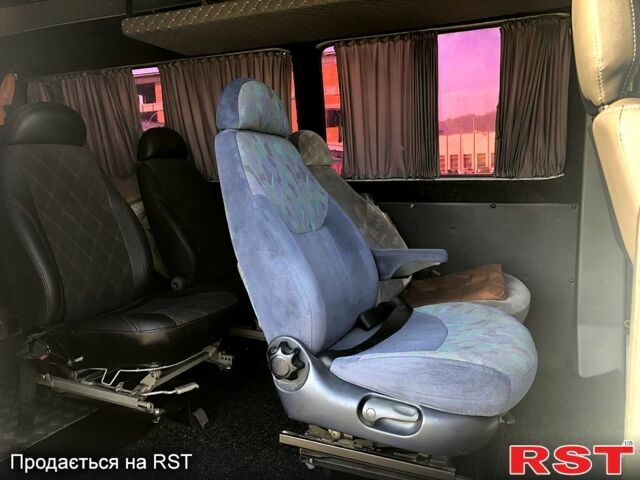 Белый Мерседес Sprinter, объемом двигателя 2.1 л и пробегом 350 тыс. км за 7800 $, фото 5 на Automoto.ua