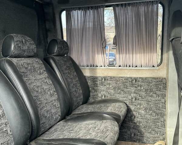 Белый Мерседес Sprinter, объемом двигателя 0 л и пробегом 584 тыс. км за 10800 $, фото 13 на Automoto.ua