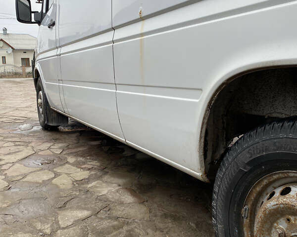 Білий Мерседес Sprinter, об'ємом двигуна 0 л та пробігом 360 тис. км за 5999 $, фото 11 на Automoto.ua