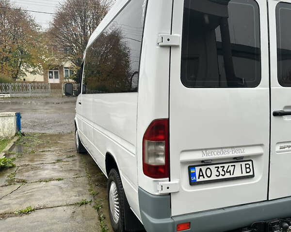 Белый Мерседес Sprinter, объемом двигателя 2.1 л и пробегом 950 тыс. км за 8100 $, фото 16 на Automoto.ua