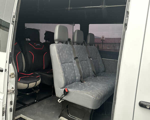 Белый Мерседес Sprinter, объемом двигателя 2.1 л и пробегом 950 тыс. км за 8100 $, фото 12 на Automoto.ua