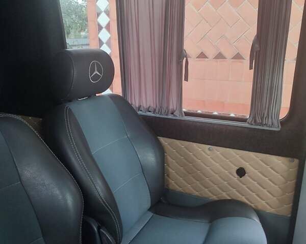 Белый Мерседес Sprinter, объемом двигателя 2.7 л и пробегом 365 тыс. км за 12500 $, фото 5 на Automoto.ua