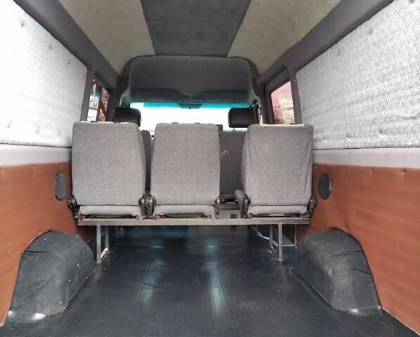 Белый Мерседес Sprinter, объемом двигателя 2.2 л и пробегом 520 тыс. км за 8000 $, фото 7 на Automoto.ua