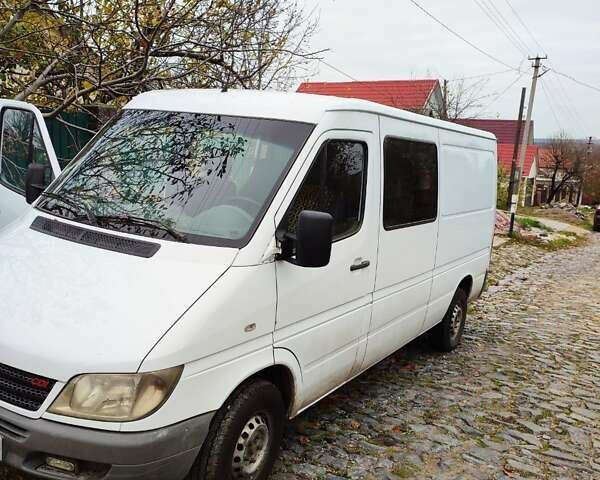 Белый Мерседес Sprinter, объемом двигателя 2.3 л и пробегом 183 тыс. км за 8555 $, фото 5 на Automoto.ua