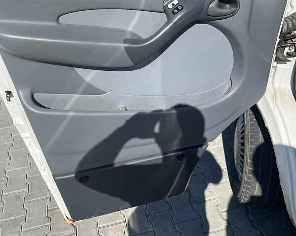 Білий Мерседес Sprinter, об'ємом двигуна 2.2 л та пробігом 864 тис. км за 5700 $, фото 8 на Automoto.ua