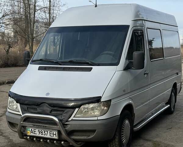 Белый Мерседес Sprinter, объемом двигателя 0 л и пробегом 584 тыс. км за 10800 $, фото 6 на Automoto.ua