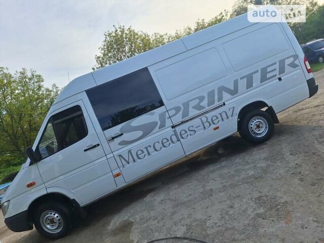 Белый Мерседес Sprinter, объемом двигателя 2.15 л и пробегом 265 тыс. км за 8000 $, фото 9 на Automoto.ua