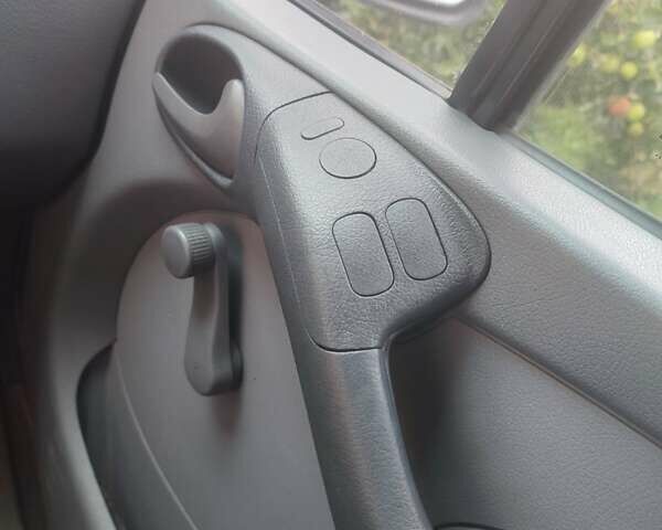 Мерседес Sprinter 2005 в Костополе на Automoto.ua Белый Мерседес Sprinter, объемом двигателя 2.7 л и пробегом 365 тыс. км за 12500 $, фото 6 на Automoto.ua