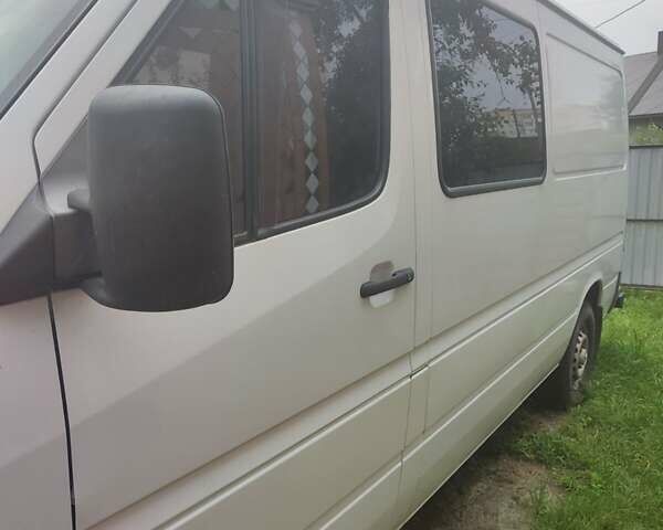 Белый Мерседес Sprinter, объемом двигателя 2.7 л и пробегом 365 тыс. км за 12500 $, фото 10 на Automoto.ua