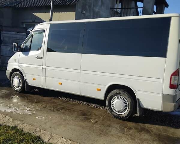 Белый Мерседес Sprinter, объемом двигателя 2.69 л и пробегом 410 тыс. км за 10100 $, фото 7 на Automoto.ua