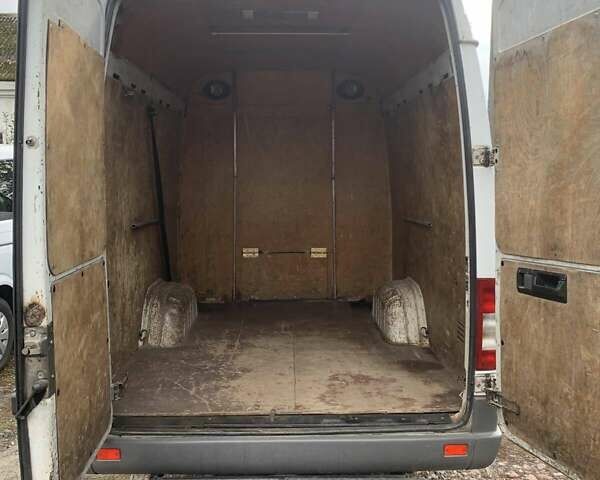 Белый Мерседес Sprinter, объемом двигателя 2.2 л и пробегом 497 тыс. км за 10500 $, фото 8 на Automoto.ua