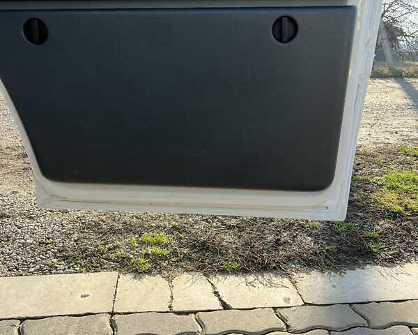 Белый Мерседес Sprinter, объемом двигателя 0 л и пробегом 205 тыс. км за 14800 $, фото 29 на Automoto.ua