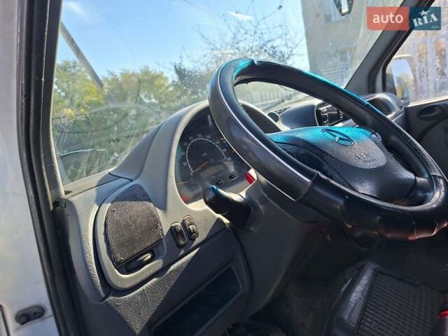 Белый Мерседес Sprinter, объемом двигателя 2.15 л и пробегом 533 тыс. км за 5300 $, фото 29 на Automoto.ua