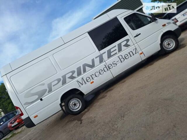 Белый Мерседес Sprinter, объемом двигателя 2.15 л и пробегом 265 тыс. км за 8000 $, фото 20 на Automoto.ua