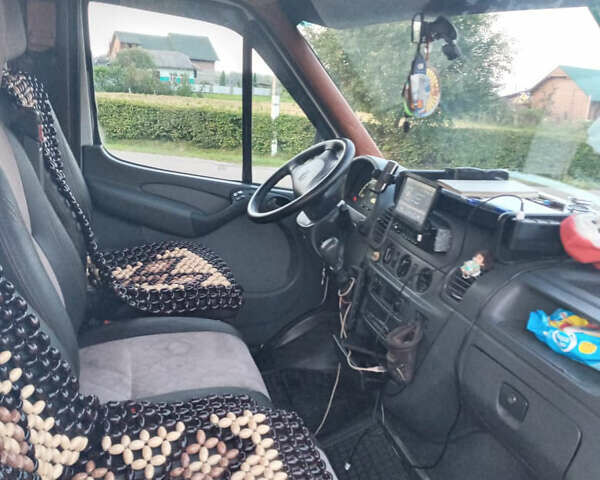 Білий Мерседес Sprinter, об'ємом двигуна 2.69 л та пробігом 350 тис. км за 8700 $, фото 10 на Automoto.ua