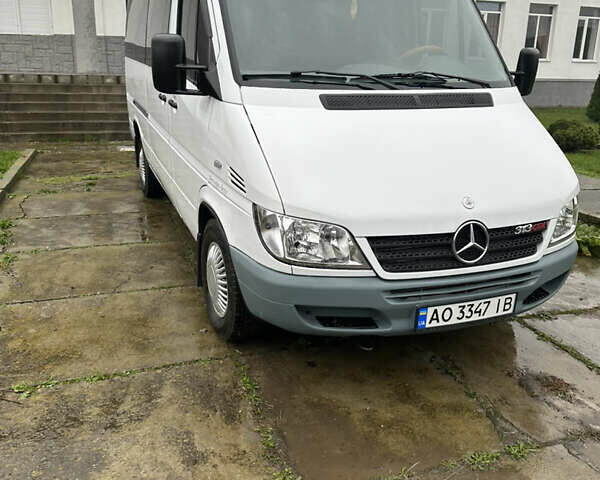 Белый Мерседес Sprinter, объемом двигателя 2.1 л и пробегом 950 тыс. км за 8100 $, фото 18 на Automoto.ua