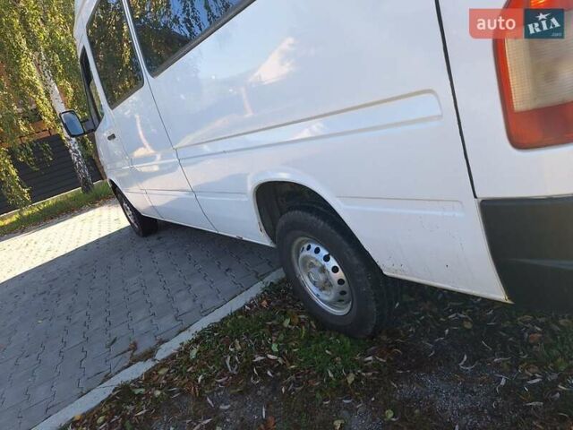 Белый Мерседес Sprinter, объемом двигателя 2.15 л и пробегом 533 тыс. км за 5300 $, фото 9 на Automoto.ua