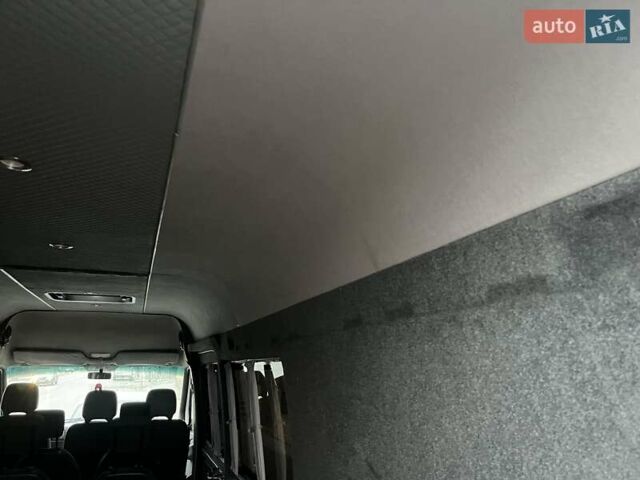 Белый Мерседес Sprinter, объемом двигателя 2.1 л и пробегом 612 тыс. км за 9200 $, фото 4 на Automoto.ua