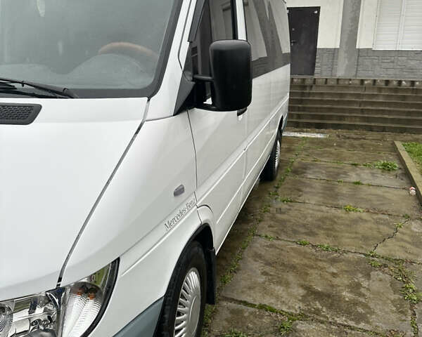 Белый Мерседес Sprinter, объемом двигателя 2.1 л и пробегом 950 тыс. км за 8100 $, фото 15 на Automoto.ua