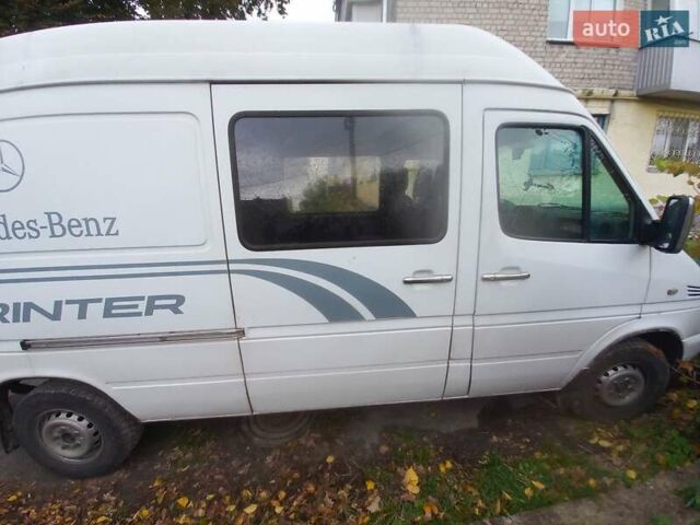 Мерседес Sprinter 2005 у Житомирі на Automoto.ua Білий Мерседес Sprinter, об'ємом двигуна 2.2 л та пробігом 510 тис. км за 6500 $, фото 10 на Automoto.ua