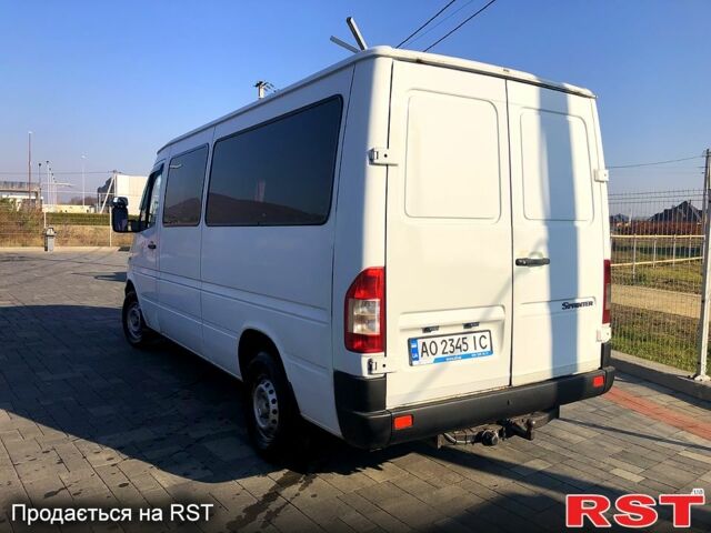 Белый Мерседес Sprinter, объемом двигателя 2.1 л и пробегом 350 тыс. км за 7800 $, фото 3 на Automoto.ua