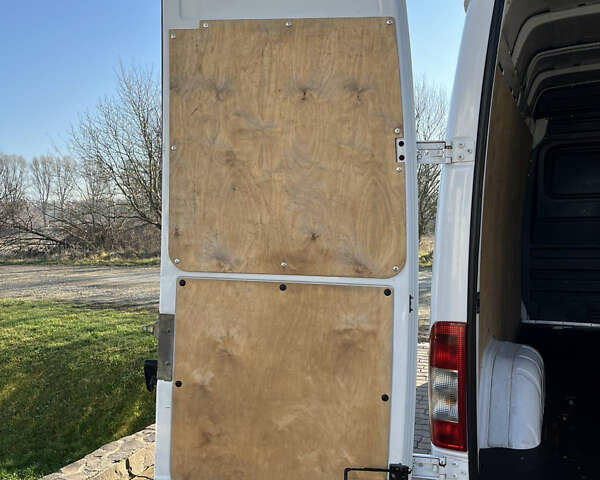 Белый Мерседес Sprinter, объемом двигателя 0 л и пробегом 205 тыс. км за 14800 $, фото 43 на Automoto.ua