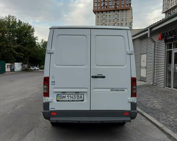 Белый Мерседес Sprinter, объемом двигателя 2.1 л и пробегом 350 тыс. км за 12900 $, фото 4 на Automoto.ua