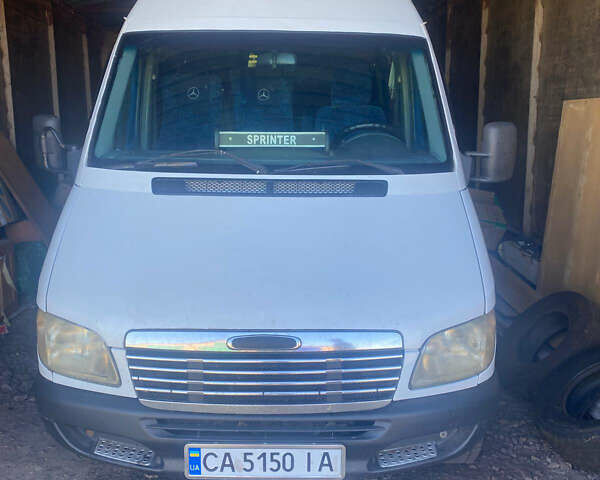 Білий Мерседес Sprinter, об'ємом двигуна 2.69 л та пробігом 510 тис. км за 12500 $, фото 2 на Automoto.ua