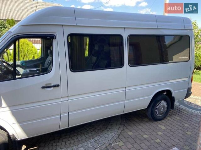 Белый Мерседес Sprinter, объемом двигателя 2.15 л и пробегом 50 тыс. км за 9500 $, фото 2 на Automoto.ua
