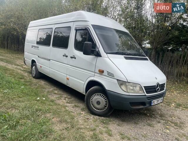 Белый Мерседес Sprinter, объемом двигателя 2.15 л и пробегом 779 тыс. км за 9400 $, фото 7 на Automoto.ua