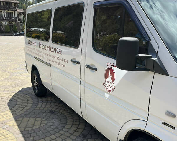 Белый Мерседес Sprinter, объемом двигателя 2.69 л и пробегом 685 тыс. км за 9500 $, фото 7 на Automoto.ua