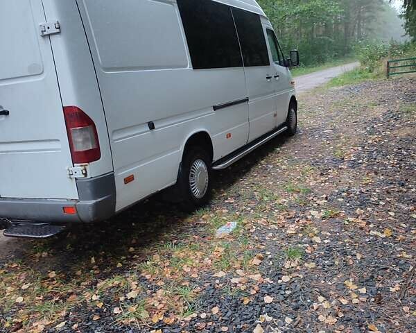 Білий Мерседес Sprinter, об'ємом двигуна 2.69 л та пробігом 880 тис. км за 8800 $, фото 4 на Automoto.ua