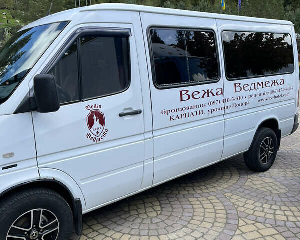 Белый Мерседес Sprinter, объемом двигателя 2.69 л и пробегом 685 тыс. км за 9500 $, фото 6 на Automoto.ua