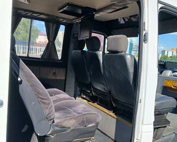 Білий Мерседес Sprinter, об'ємом двигуна 0 л та пробігом 350 тис. км за 7700 $, фото 8 на Automoto.ua