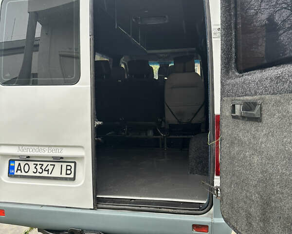 Белый Мерседес Sprinter, объемом двигателя 2.1 л и пробегом 950 тыс. км за 8100 $, фото 13 на Automoto.ua
