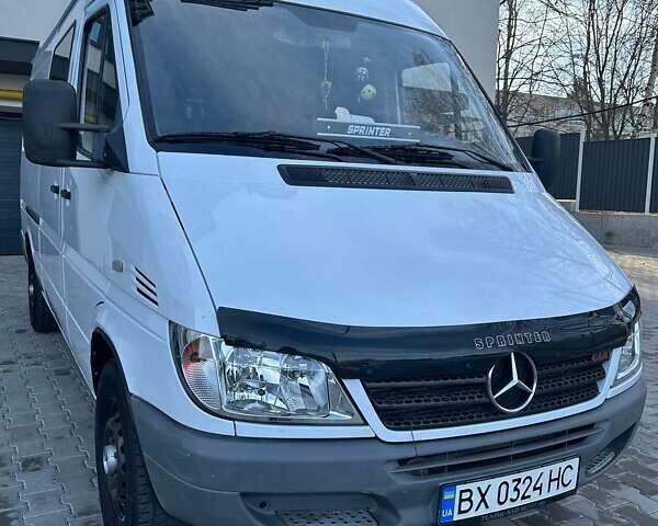 Белый Мерседес Sprinter, объемом двигателя 2.1 л и пробегом 320 тыс. км за 8600 $, фото 8 на Automoto.ua