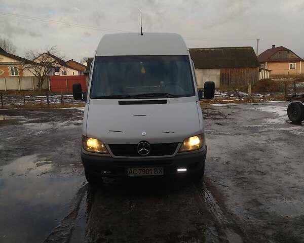 Білий Мерседес Sprinter, об'ємом двигуна 0 л та пробігом 350 тис. км за 7200 $, фото 3 на Automoto.ua