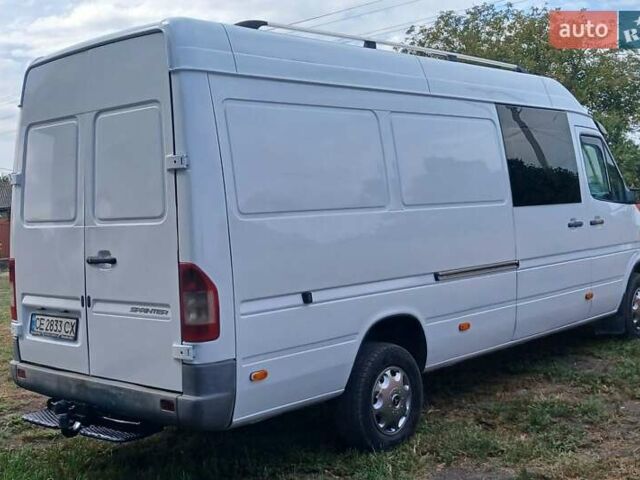 Белый Мерседес Sprinter, объемом двигателя 2.69 л и пробегом 500 тыс. км за 9799 $, фото 9 на Automoto.ua