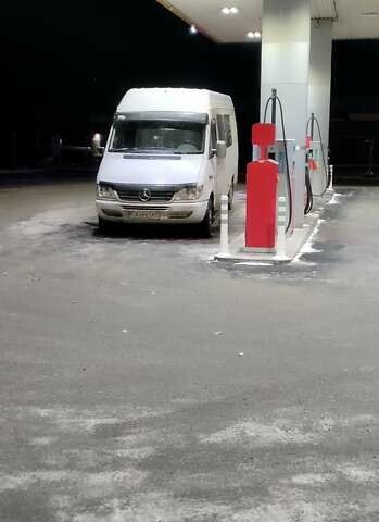 Белый Мерседес Sprinter, объемом двигателя 2.1 л и пробегом 9 тыс. км за 8000 $, фото 4 на Automoto.ua