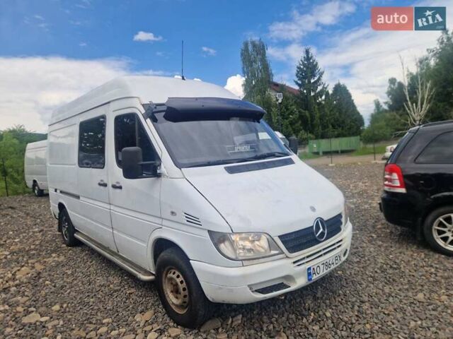 Белый Мерседес Sprinter, объемом двигателя 2.15 л и пробегом 399 тыс. км за 6400 $, фото 1 на Automoto.ua