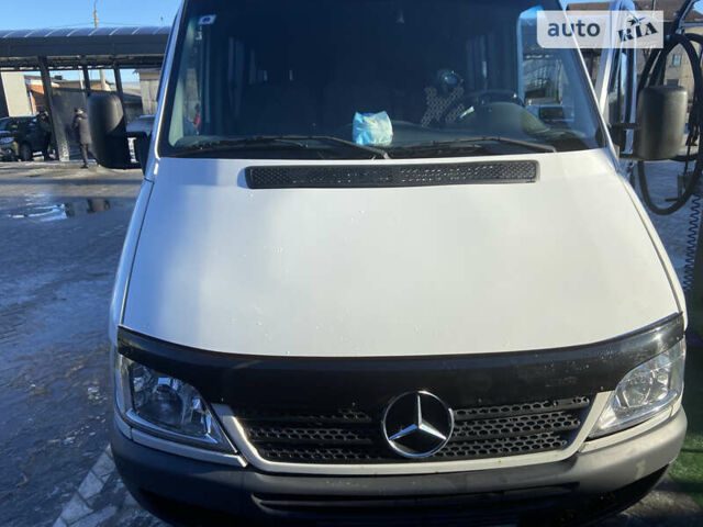 Белый Мерседес Sprinter, объемом двигателя 2.69 л и пробегом 600 тыс. км за 9400 $, фото 17 на Automoto.ua