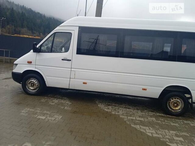 Белый Мерседес Sprinter, объемом двигателя 0 л и пробегом 630 тыс. км за 8200 $, фото 6 на Automoto.ua